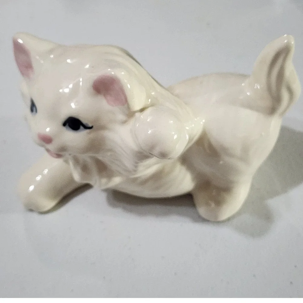 Vintage White Ceramic Kitten Figurine Playful Pouncing Cat Blue Eyes